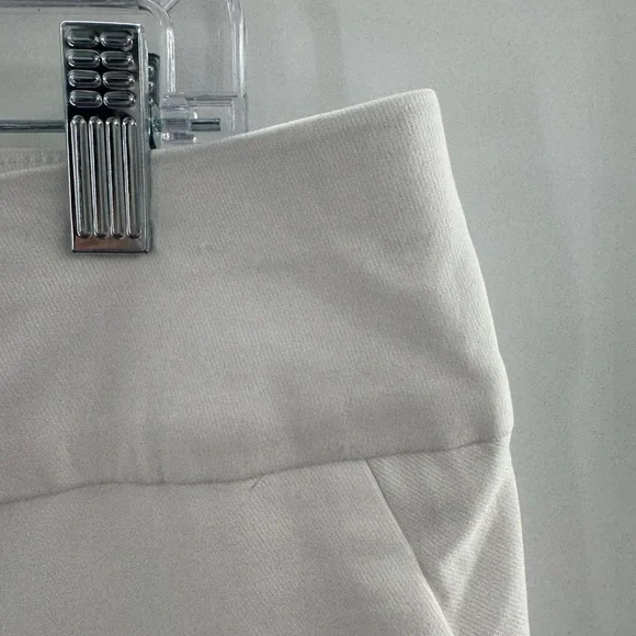 3For$20 New York Company White Cuffed Pull-Up Jeans Size: XXL - Picture 4 of 6